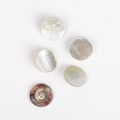 Guzik 523 biały Mother-of-pearl (15mm)